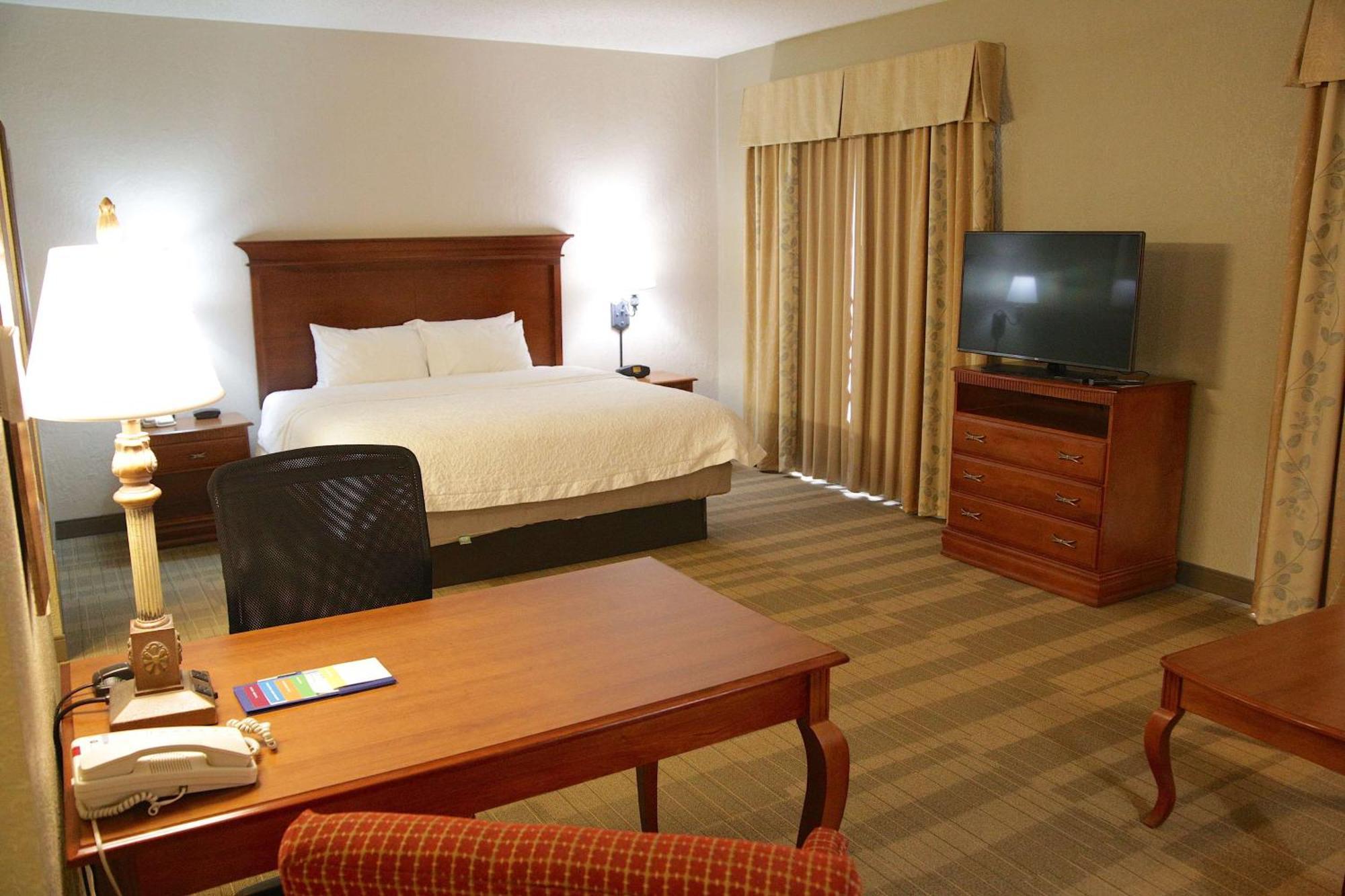 Hotel Hampton & 3*