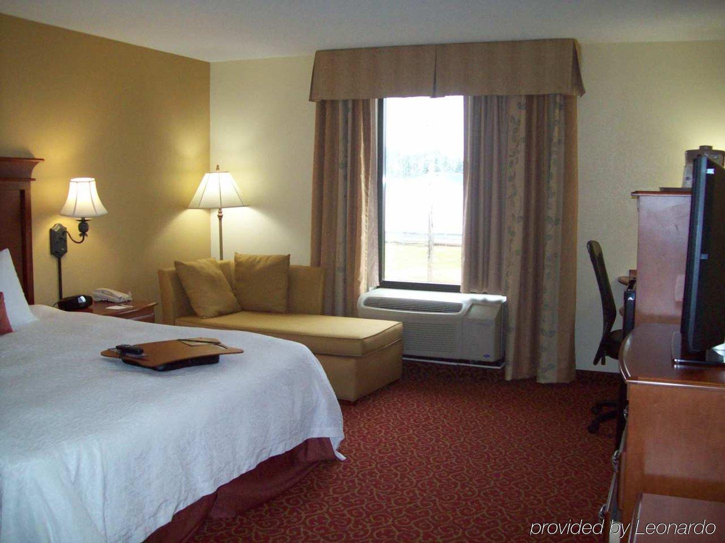 Hampton & Hotel 3*