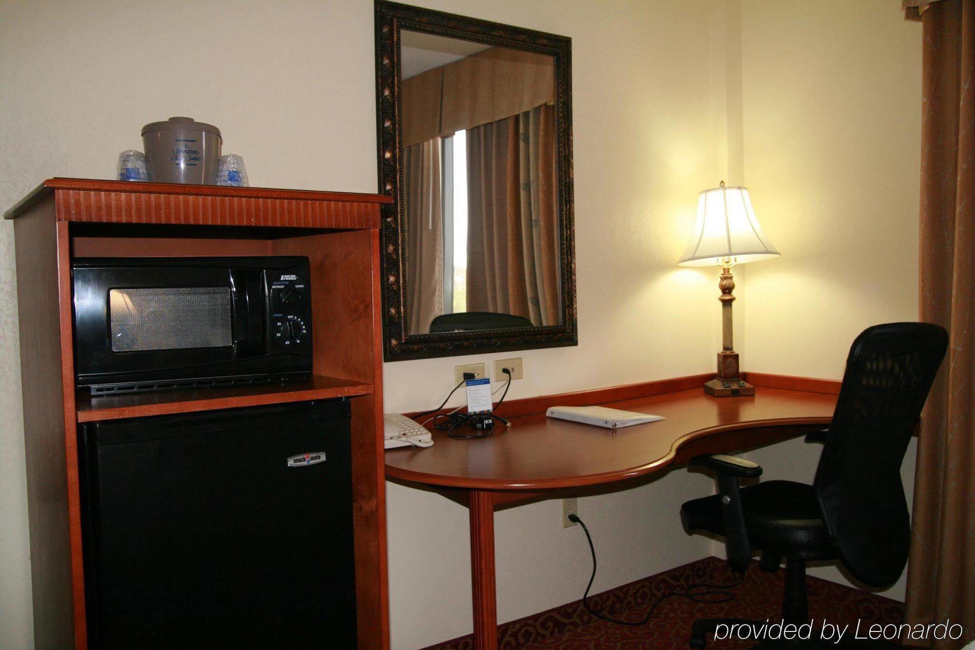 Hotel Hampton & 3*